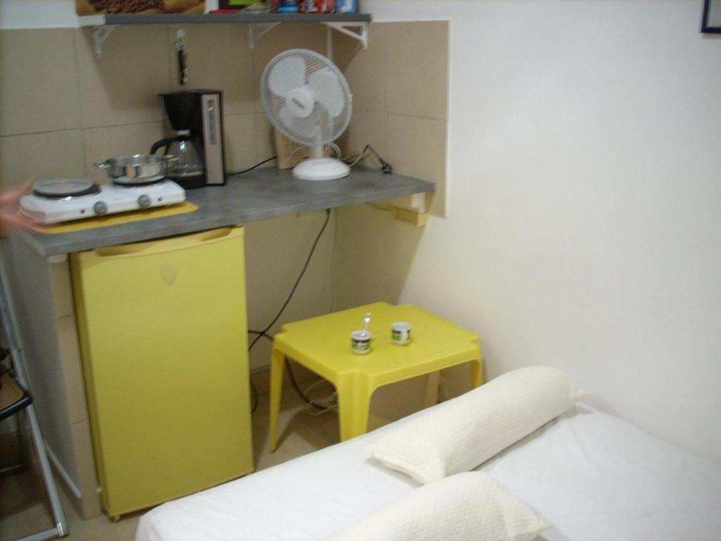 Studio De La Gare Apartment *